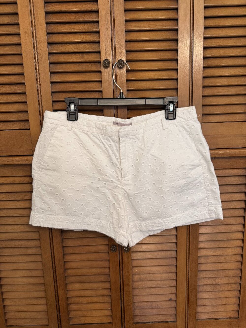Gap 100% Cotton White Eyelet Shorts Size 10